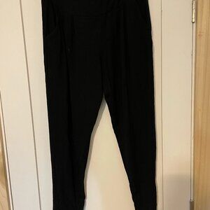 Encircled Black Leggings